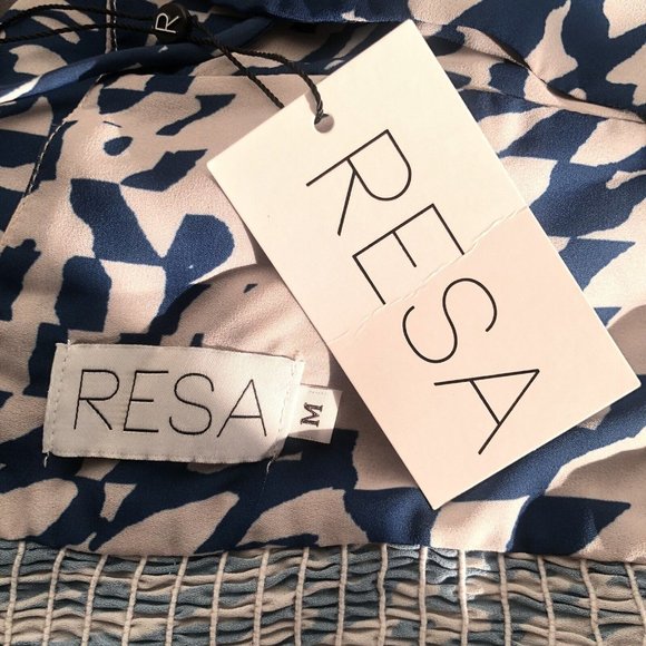 RESA Odi Mini Dress Capri Blue White Smocked Back - Picture 8 of 8